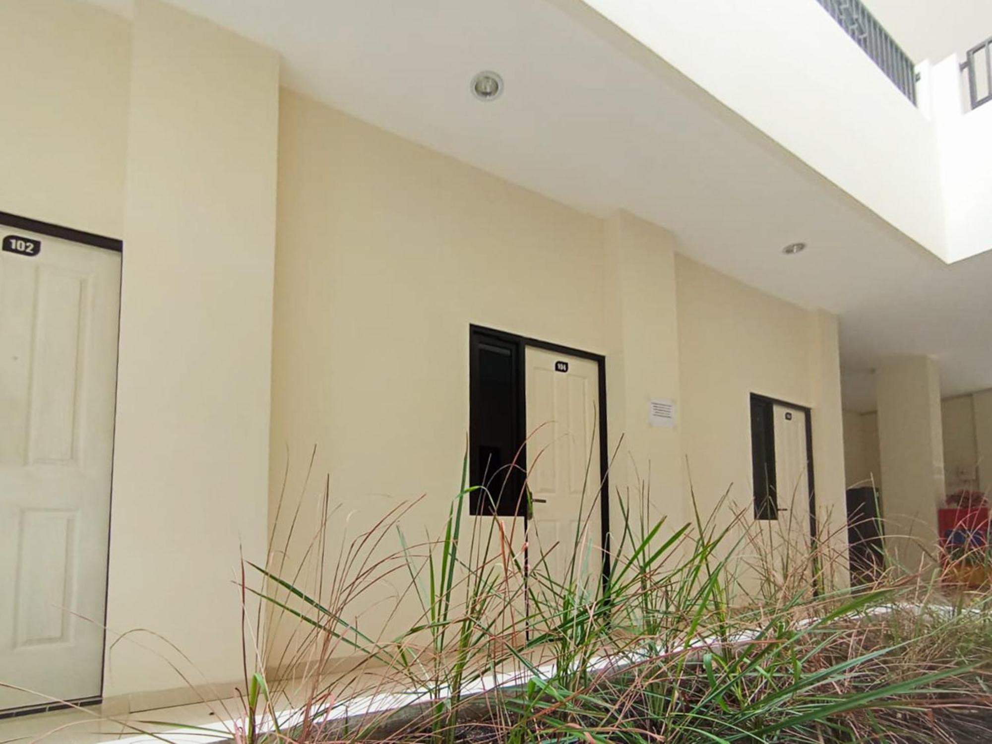 De Corner 2 Redpartner Madiun